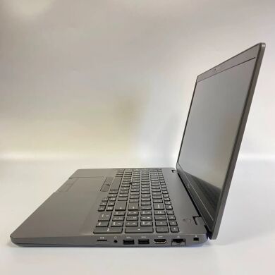 Ігровий ноутбук Б-клас Dell Precision 3540 / 15.6" (1920x1080) IPS / Intel Core i5-8365U (4 (8) ядра по 1.6 - 4.1 GHz) / 16 GB DDR4 / 512 GB SSD / AMD Radeon Pro WX 2100, 2 GB GDDR5, 64-bit / WebCam + Бездротова мишка