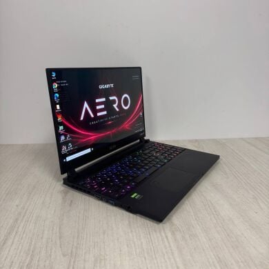 Игровой ультрабук Б-класс Gigabyte Aero 15 OLED YC / 15.6" (3840x2160) OLED / Intel Core i7-10850H (6 (12) ядер по 2.7 - 5.1 GHz) / 16 GB DDR4 / 512 GB SSD / nVidia GeForce RTX 3080, 8 GB GDDR6, 256-bit / WebCam Игровой ультрабук Б-класс Gigabyte Aero 15 OLED YC / 15.6" (3840x2160) OLED / Intel Core i7-10850H (6 (12) ядер по 2.7 - 5.1 GHz) / 16 GB DDR4 / 512 GB SSD / nVidia GeForce RTX 3080, 8 GB GDDR6, 256-bit / WebCam