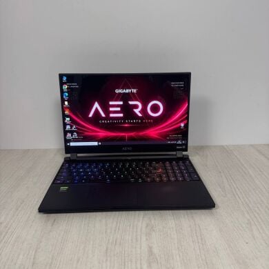 Игровой ультрабук Б-класс Gigabyte Aero 15 OLED YC / 15.6" (3840x2160) OLED / Intel Core i7-10850H (6 (12) ядер по 2.7 - 5.1 GHz) / 16 GB DDR4 / 512 GB SSD / nVidia GeForce RTX 3080, 8 GB GDDR6, 256-bit / WebCam Игровой ультрабук Б-класс Gigabyte Aero 15 OLED YC / 15.6" (3840x2160) OLED / Intel Core i7-10850H (6 (12) ядер по 2.7 - 5.1 GHz) / 16 GB DDR4 / 512 GB SSD / nVidia GeForce RTX 3080, 8 GB GDDR6, 256-bit / WebCam