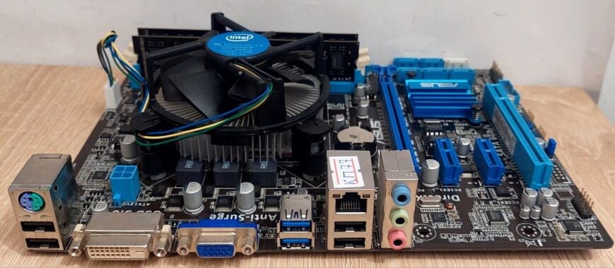 Комплект: Материнская плата Asus P8B75-M LX Plus / LGA1155 / Intel Core i7-3770K (4 (8) ядра по 3.5 - 3.9 GHz) / 16 GB DDR3 / Intel HD Graphics 2500 + Кулер