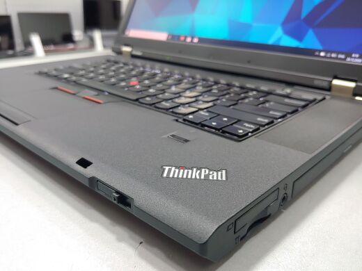 Lenovo ThinkPad W530 / 15.6 (1920x1080) TN / Intel Core i7-3740QM (4 (8) ядра по 2.7 - 3.7 GHz) / 8 GB DDR3 / 240 GB SSD / nVidia Quadro K1000M, 2 GB / WebCam / DVD-RW