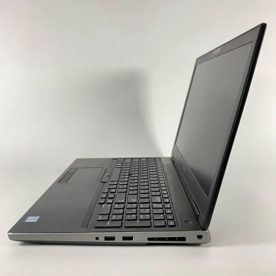 Мобильная рабочая станция Б-класс Dell Precision 7530 / 15.6" (1920x1080) IPS / Intel Core i5-8400H (4 (8) ядра по 2.5 - 4.2 GHz) / 16 GB DDR4 / 512 GB SSD / nVidia Quadro P2000, 4 GB GDDR5, 128-bit / WebCam / HDMI