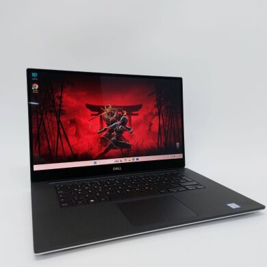 Мобильная рабочая станция Dell Precision 5540 / 15.6" (1920x1080) IPS Touch / Intel Core i7-9750H (6 (12) ядер по 2.6 - 4.5 GHz) / 32 GB DDR4 / 512 GB SSD / nVidia Quadro T2000, 4 GB GDDR5, 128-bit / WebCam