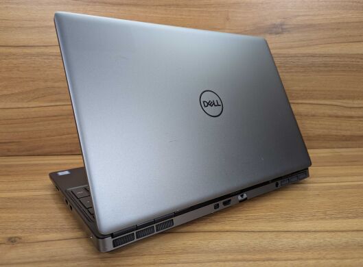 Мобільна робоча станція Dell Precision 7550 / 15.6" (3840x2160) IPS / Intel Xeon W-10855M (6 (12) ядер по 2.8 - 5.1 GHz) / 32 GB DDR4 / 500 GB SSD / nVidia Quadro RTX 3000, 6 GB GDDR6, 192-bit / WebCam / HDMI / Windows 11