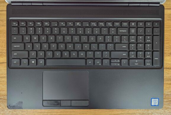 Мобільна робоча станція Dell Precision 7550 / 15.6" (3840x2160) IPS / Intel Xeon W-10855M (6 (12) ядер по 2.8 - 5.1 GHz) / 32 GB DDR4 / 500 GB SSD / nVidia Quadro RTX 3000, 6 GB GDDR6, 192-bit / WebCam / HDMI / Windows 11