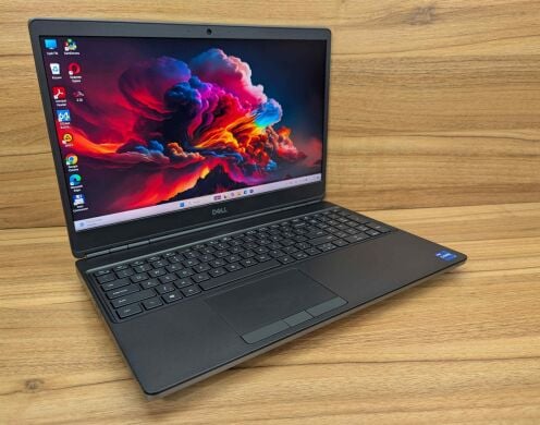 Мобільна робоча станція Dell Precision 7560 / 15.6" (1920x1080) IPS / Intel Core i7-11850H (8 (16) ядер по 2.5 - 4.8 GHz) / 32 GB DDR4 / 1000 GB SSD / nVidia RTX A5000, 16 GB GDDR6, 256-bit / WebCam / Windows 11