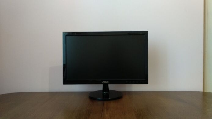 Монітор ASUS VS197N / 18.5" (1366x768) TN+Film / VGA, DVI / VESA 75x75 