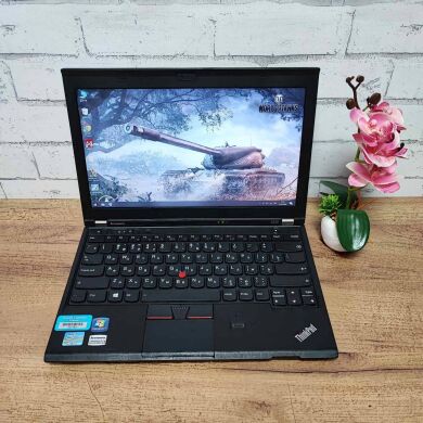 Нетбук Lenovo X220 / 12.5" (1366x768) IPS / Intel Core i5-2520M (2 (4) ядра по 2.5 - 3.2 GHz) / 8 GB DDR3 / 300 GB HDD / Intel HD Graphics 3000 / WebCam / Fingerprint Нетбук Lenovo X220 / 12.5" (1366x768) IPS / Intel Core i5-2520M (2 (4) ядра по 2.5 - 3.2 GHz) / 8 GB DDR3 / 300 GB HDD / Intel HD Graphics 3000 / WebCam / Fingerprint