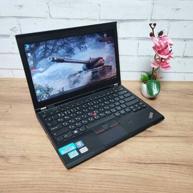 Нетбук Lenovo X220 / 12.5" (1366x768) IPS / Intel Core i5-2520M (2 (4) ядра по 2.5 - 3.2 GHz) / 8 GB DDR3 / 300 GB HDD / Intel HD Graphics 3000 / WebCam / Fingerprint Нетбук Lenovo X220 / 12.5" (1366x768) IPS / Intel Core i5-2520M (2 (4) ядра по 2.5 - 3.2 GHz) / 8 GB DDR3 / 300 GB HDD / Intel HD Graphics 3000 / WebCam / Fingerprint