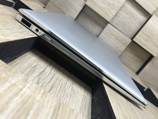 Ноутбук-трансформер Б-класс HP EliteBook x360 1030 G3 / 13.3" (1920x1080) IPS Touch / Intel Core i5-8350U (4 (8) ядра по 1.7 - 3.6 GHz) / 8 GB DDR3 / 256 GB SSD M.2 / Intel UHD Graphics 620 / WebCam / HDMI