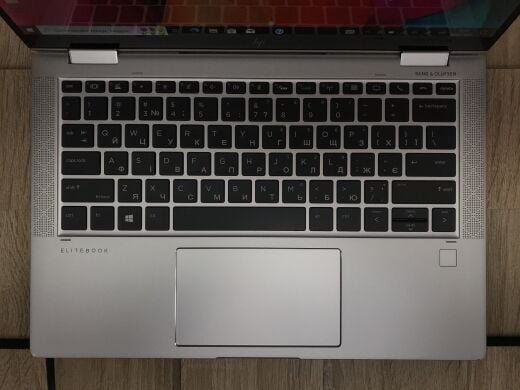 Ноутбук-трансформер Б-класс HP EliteBook x360 1030 G3 / 13.3" (1920x1080) IPS Touch / Intel Core i5-8350U (4 (8) ядра по 1.7 - 3.6 GHz) / 8 GB DDR3 / 256 GB SSD M.2 / Intel UHD Graphics 620 / WebCam / HDMI