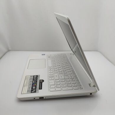 Ноутбук Acer Aspire F5-573G / 15.6" (1920х1080) TN / Intel Core i5-7200U (2 (4) ядра по 2.5 - 3.1 GHz) / 8 GB DDR4 / 240 GB SSD / WebCam / DVD-Read/Write / USB 3.0 Ноутбук Acer Aspire F5-573G / 15.6" (1920х1080) TN / Intel Core i5-7200U (2 (4) ядра по 2.5 - 3.1 GHz) / 8 GB DDR4 / 240 GB SSD / WebCam / DVD-Read/Write / USB 3.0