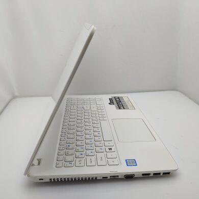 Ноутбук Acer Aspire F5-573G / 15.6" (1920х1080) TN / Intel Core i5-7200U (2 (4) ядра по 2.5 - 3.1 GHz) / 8 GB DDR4 / 240 GB SSD / WebCam / DVD-Read/Write / USB 3.0 Ноутбук Acer Aspire F5-573G / 15.6" (1920х1080) TN / Intel Core i5-7200U (2 (4) ядра по 2.5 - 3.1 GHz) / 8 GB DDR4 / 240 GB SSD / WebCam / DVD-Read/Write / USB 3.0