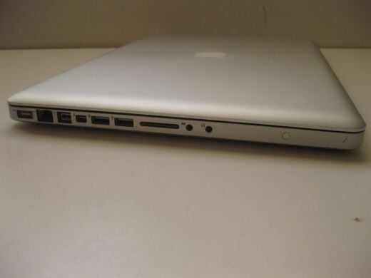 Ноутбук Apple MacBook Pro A1286 / 15.4" (1440x900) TN / Intel Core i7-2635QM (4 (8) ядра по 2.0 - 2.9 GHz) / 8 GB DDR3 / 256 GB SSD / AMD Radeon HD 6490M, 256 MB GDDR5, 64-bit / WebCam
