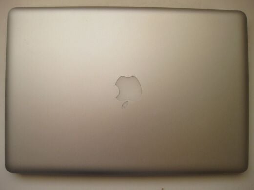 Ноутбук Apple MacBook Pro A1286 / 15.4" (1440x900) TN / Intel Core i7-2635QM (4 (8) ядра по 2.0 - 2.9 GHz) / 8 GB DDR3 / 256 GB SSD / AMD Radeon HD 6490M, 256 MB GDDR5, 64-bit / WebCam
