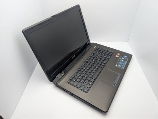 Ноутбук Asus X72D / 17.3" (1600x900) TN / AMD Phenom II X3 N830 (3 ядра по 2.1 GHz) / 8 GB DDR3 / 320 GB HDD / AMD Radeon HD 5470, 1 GB GDDR3, 64-bit / WebCam / DVD-ROM Ноутбук Asus X72D / 17.3" (1600x900) TN / AMD Phenom II X3 N830 (3 ядра по 2.1 GHz) / 8 GB DDR3 / 320 GB HDD / AMD Radeon HD 5470, 1 GB GDDR3, 64-bit / WebCam / DVD-ROM