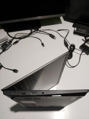 Ноутбук Б-класс Lenovo ThinkPad E14 Gen 2 / 14" (1920x1080) IPS / AMD Ryzen 5 4500U (6 ядер по 2.3 - 4.0 GHz) / 8 GB DDR4 / 120 GB SSD / AMD Radeon RX Vega 6 Graphics / WebCam / Windows 11