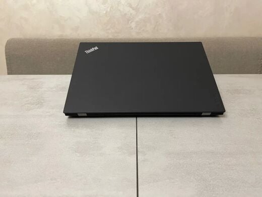 Ноутбук робоча станція Lenovo ThinkPad P51s / 15.6" (1920x1080) IPS / Intel Core i7-7500U (2 (4) ядра 2.7 - 3.5 GHz) / 16 GB DDR4 / 512 GB SSD M.2 / nVidia Quadro M520, 2 GB GDDR5, 64-bit / WebCam / USB 3.1 / HDMI / Дві батареї