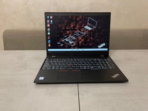 Ноутбук робоча станція Lenovo ThinkPad P51s / 15.6" (1920x1080) IPS / Intel Core i7-7500U (2 (4) ядра 2.7 - 3.5 GHz) / 16 GB DDR4 / 512 GB SSD M.2 / nVidia Quadro M520, 2 GB GDDR5, 64-bit / WebCam / USB 3.1 / HDMI / Дві батареї