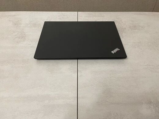 Ноутбук робоча станція Lenovo ThinkPad P51s / 15.6" (1920x1080) IPS / Intel Core i7-7500U (2 (4) ядра 2.7 - 3.5 GHz) / 16 GB DDR4 / 512 GB SSD M.2 / nVidia Quadro M520, 2 GB GDDR5, 64-bit / WebCam / USB 3.1 / HDMI / Дві батареї